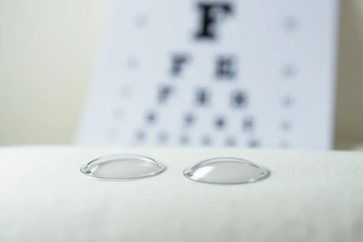 Astygmatyzm a soczewki toryczne – Komfort i wybór dla Ciebie