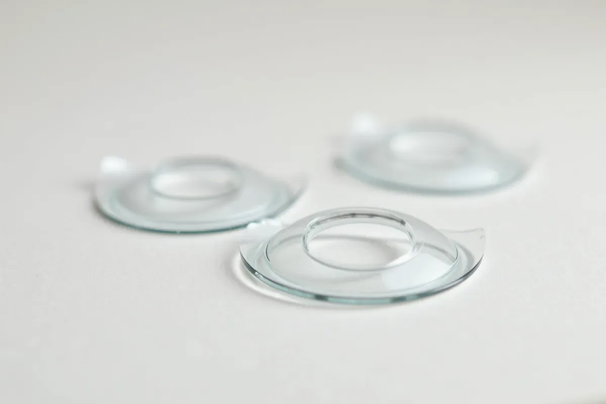 Soczewki miękkie – Co to jest i jakie mają zalety?